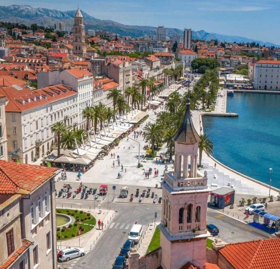 Apartment Paolo By The Beach Znjan Split Bagian luar foto