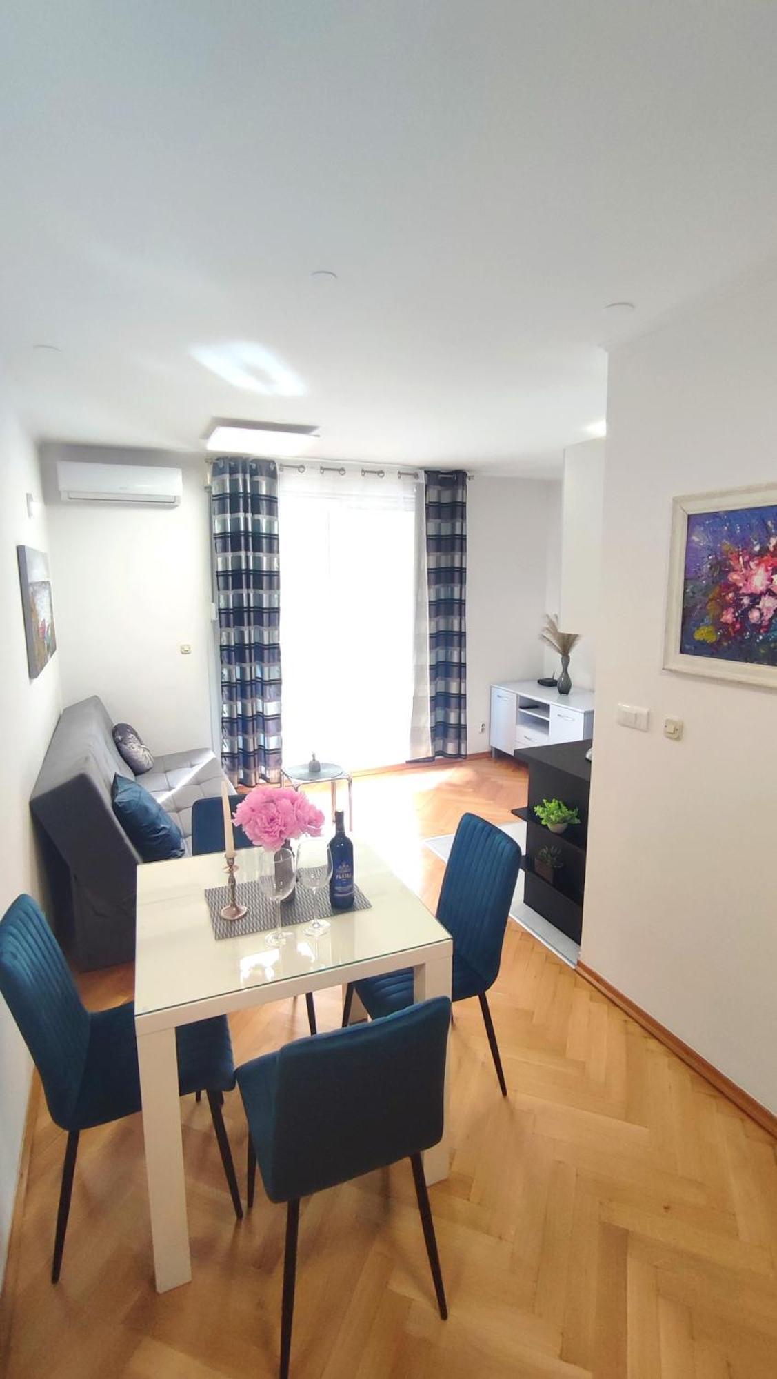 Apartment Paolo By The Beach Znjan Split Bagian luar foto